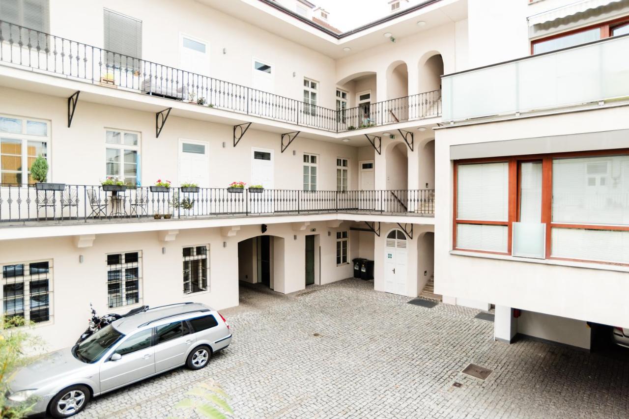 Apartment Gesse Kollarova Prague Luaran gambar